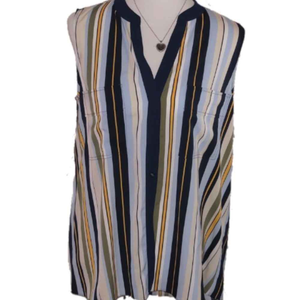 Jones New York Back Out Button Down Sleeveless Top